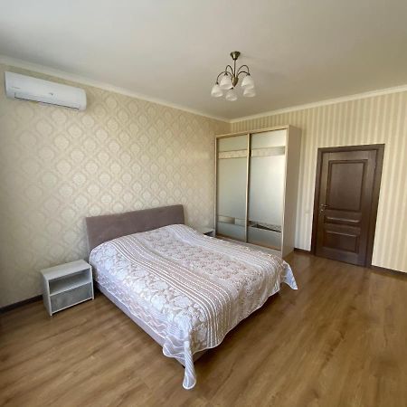 Квартира На Французькому Бульварі Біля Моря Та Інституту Філатова Одеса Exterior photo